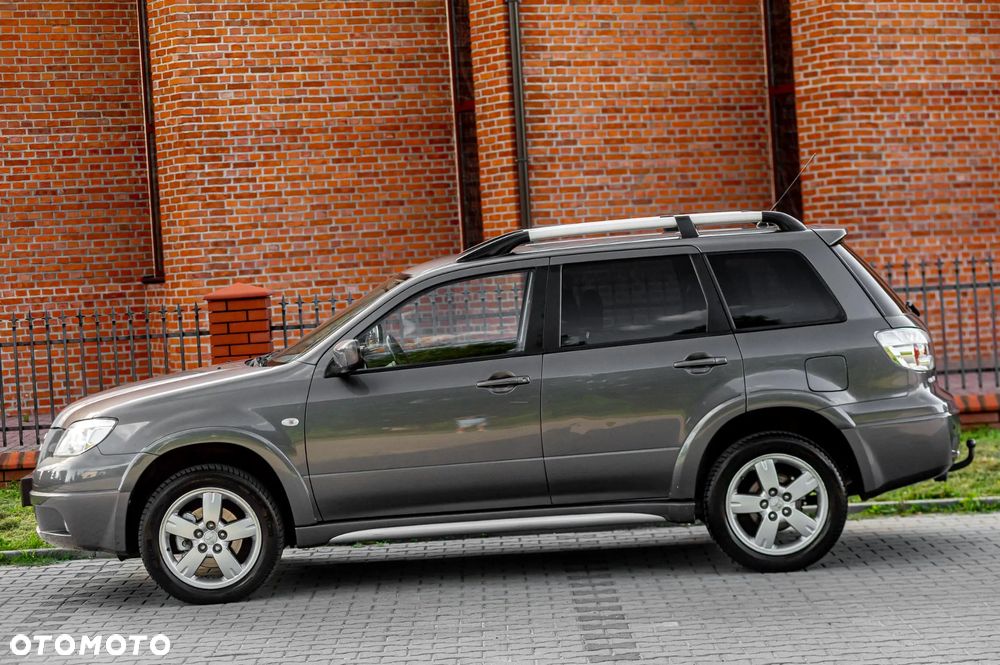 Mitsubishi Outlander - 14