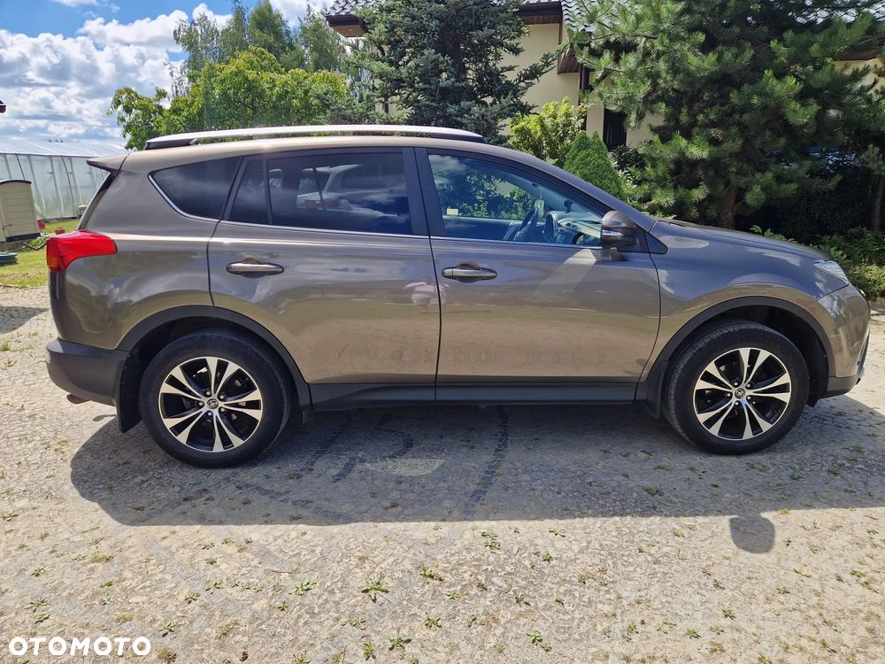 Toyota RAV4 - 6
