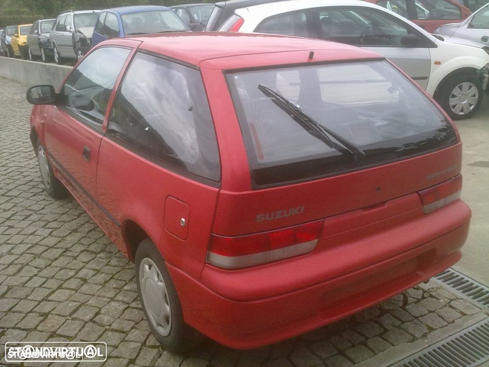 Traseira / Frente /Interior Suzuki Swift 99 - 1