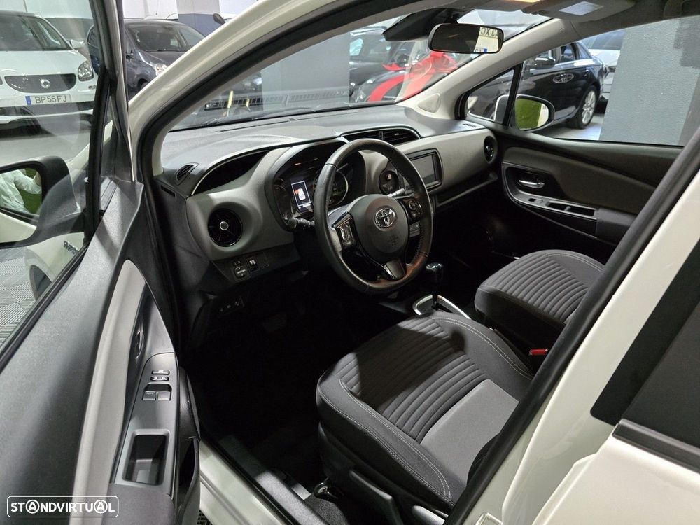 Toyota Yaris 1.5 HSD Comfort - 14
