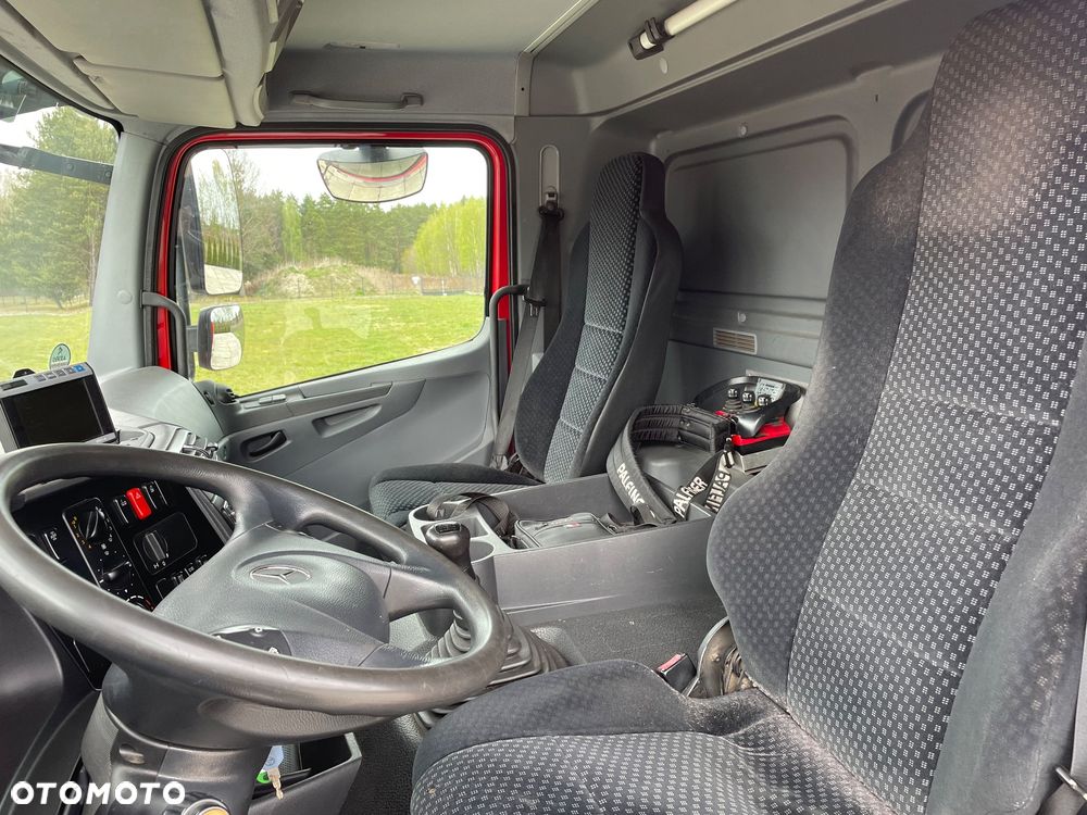 Mercedes-Benz 2533, Z Palfinger PK12002, Pilot - 14