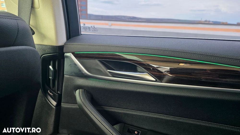 BMW Seria 5 520d Aut. Luxury Line - 23