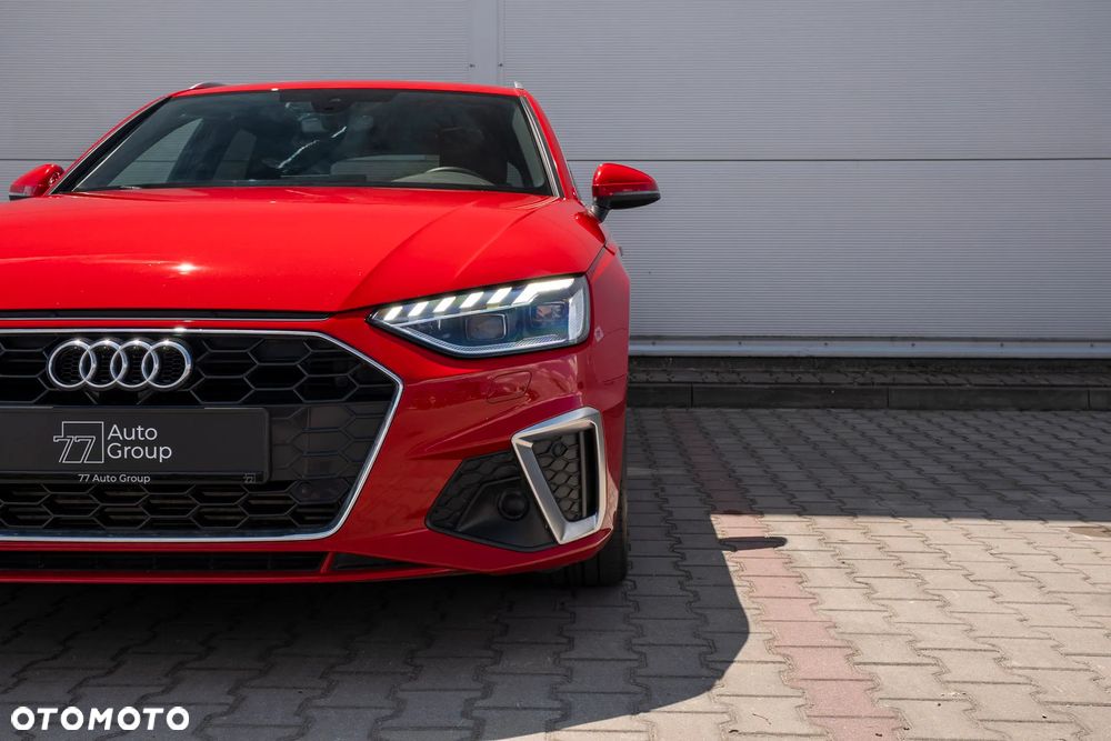 Audi A4 Avant 40 TFSI quattro S tronic - 9