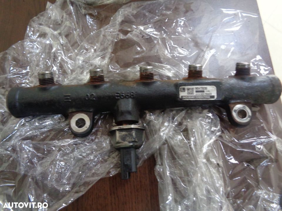 Vand Rampa Injectoare Ford Focus2 2.0 TDCI 136CP din 2007 cod:9654726280 - 1