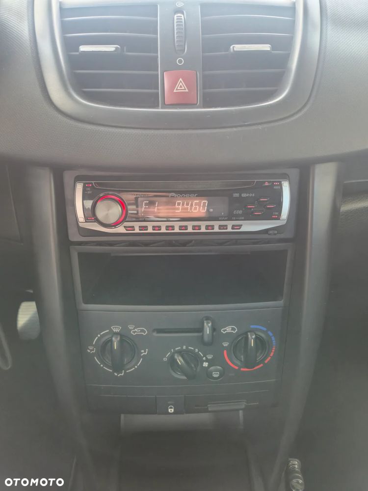 Peugeot 207 1.4 Presence - 12