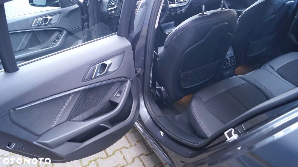 BMW Seria 1 118i Sport Line - 26
