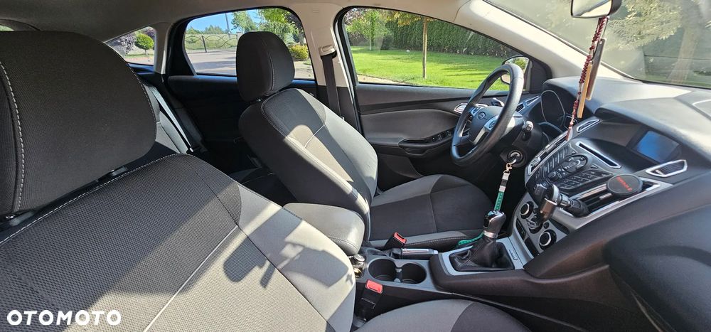 Ford Focus - 25