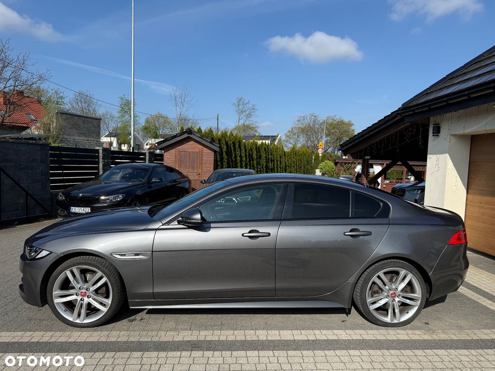 Jaguar XE 20d AWD R-Sport - 19