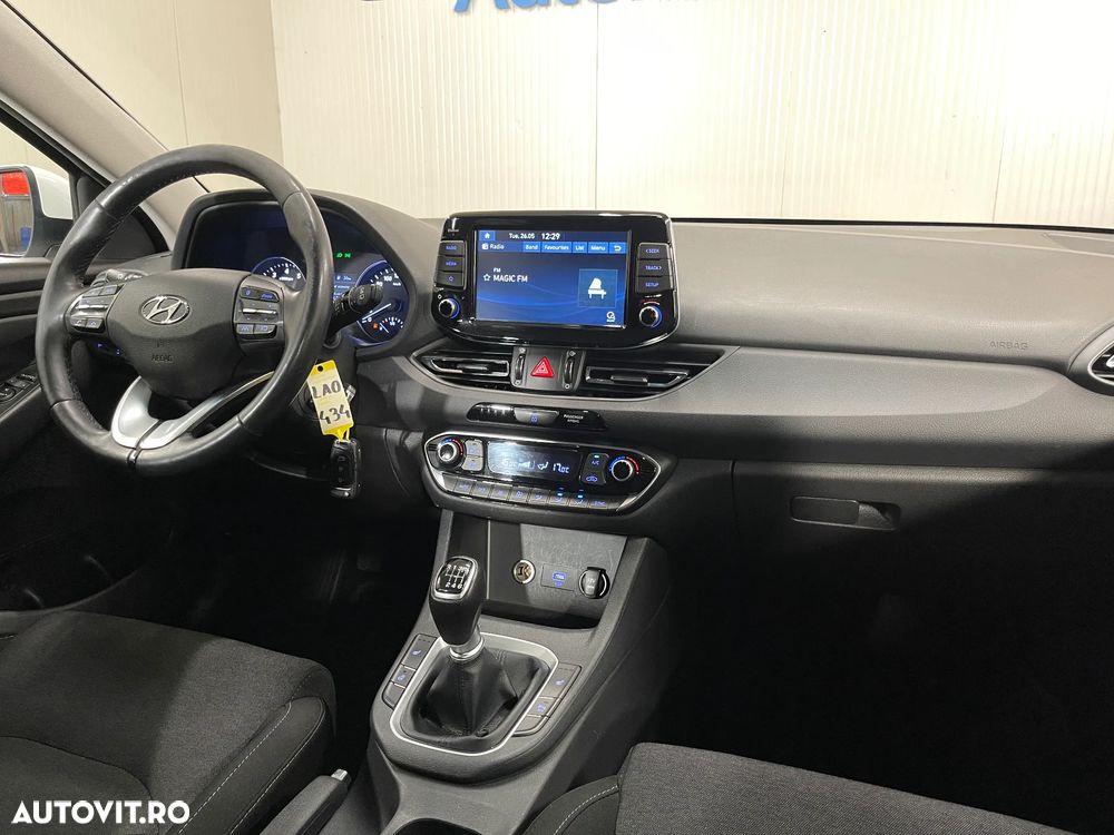Hyundai i30 1.5 110CP M/T Highway - 9