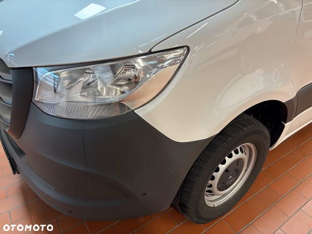 Mercedes-Benz Sprinter - 5