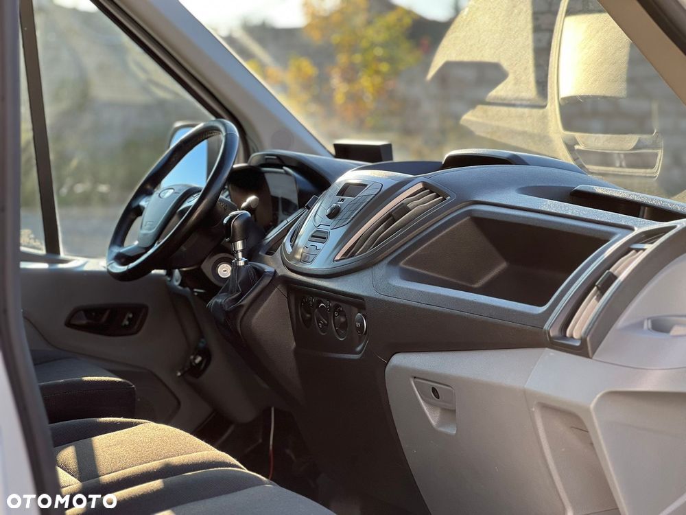 Ford Transit - 11