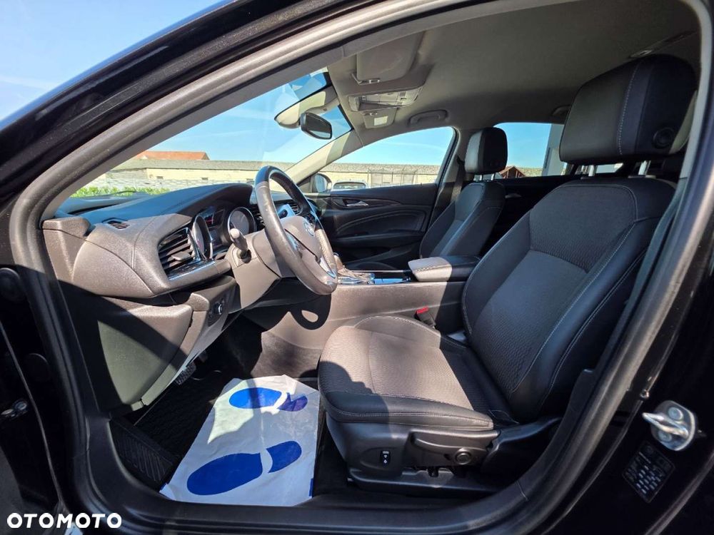Opel Insignia - 10