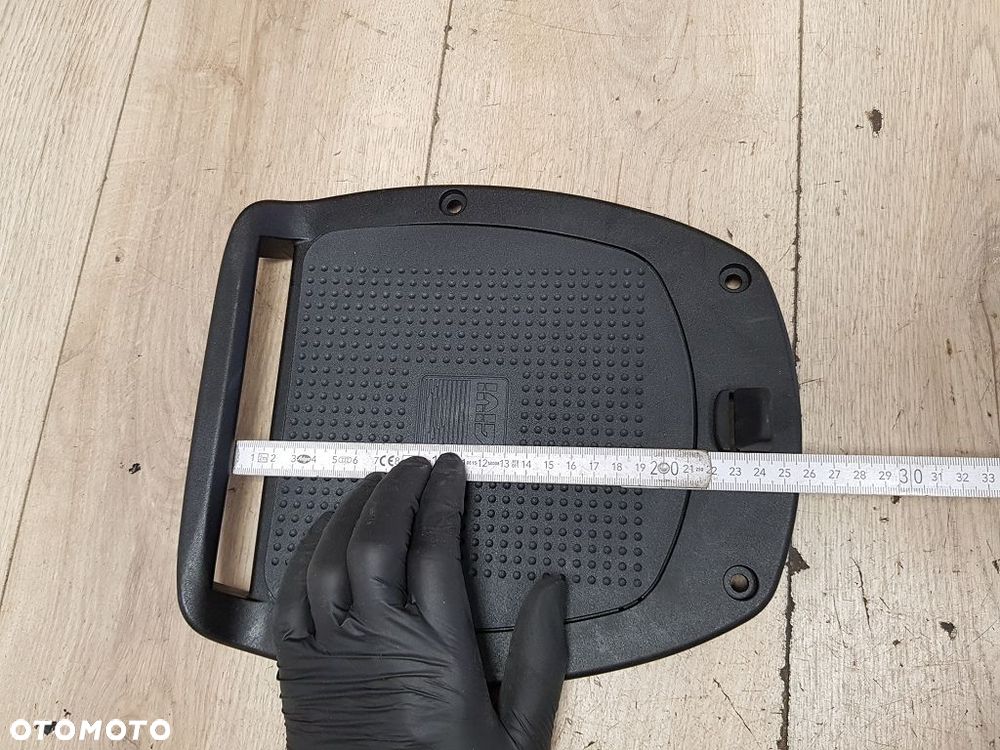 Płyta pod kufer centralny Givi E336 - 7
