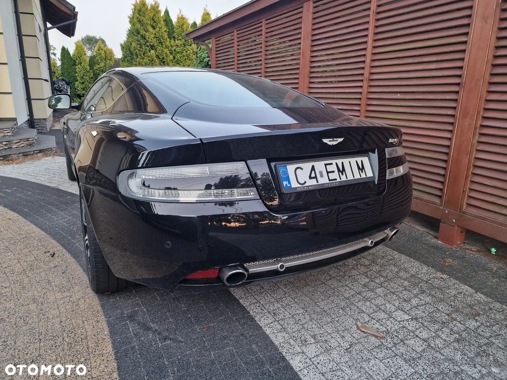Aston Martin DB9 - 7