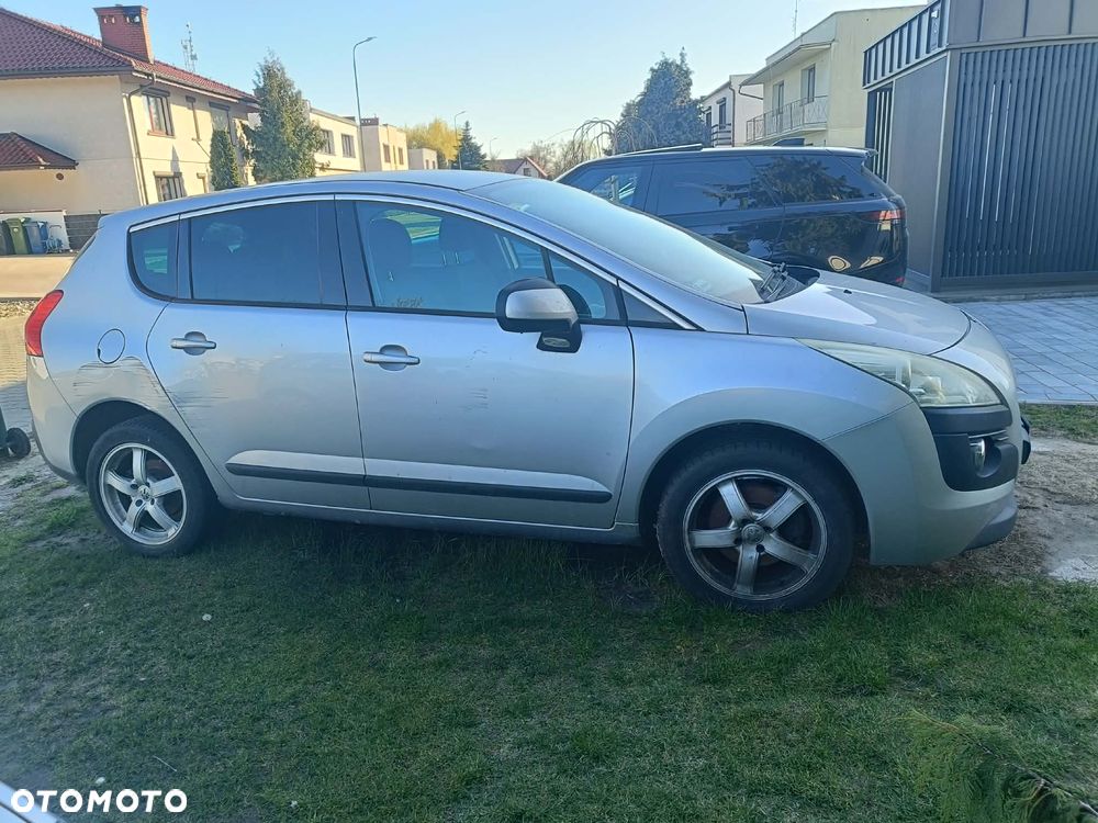 Peugeot 3008 1.6 Premium+ - 2