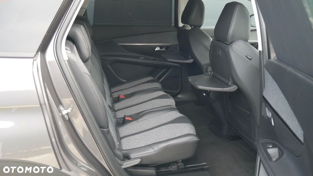 Peugeot 5008 - 15