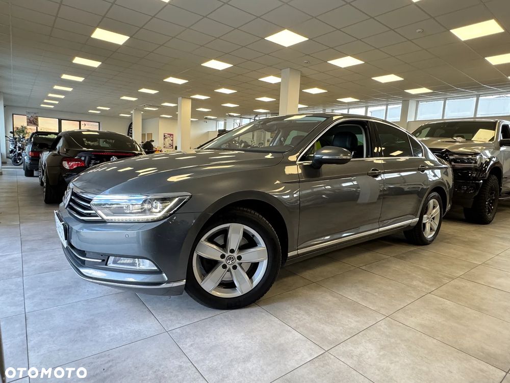 Volkswagen Passat 1.8 TSI BMT Highline DSG - 1