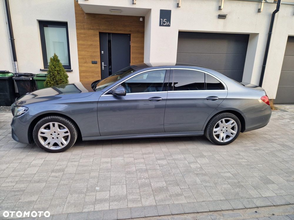 Mercedes-Benz Klasa E 220 d 9G-TRONIC - 4