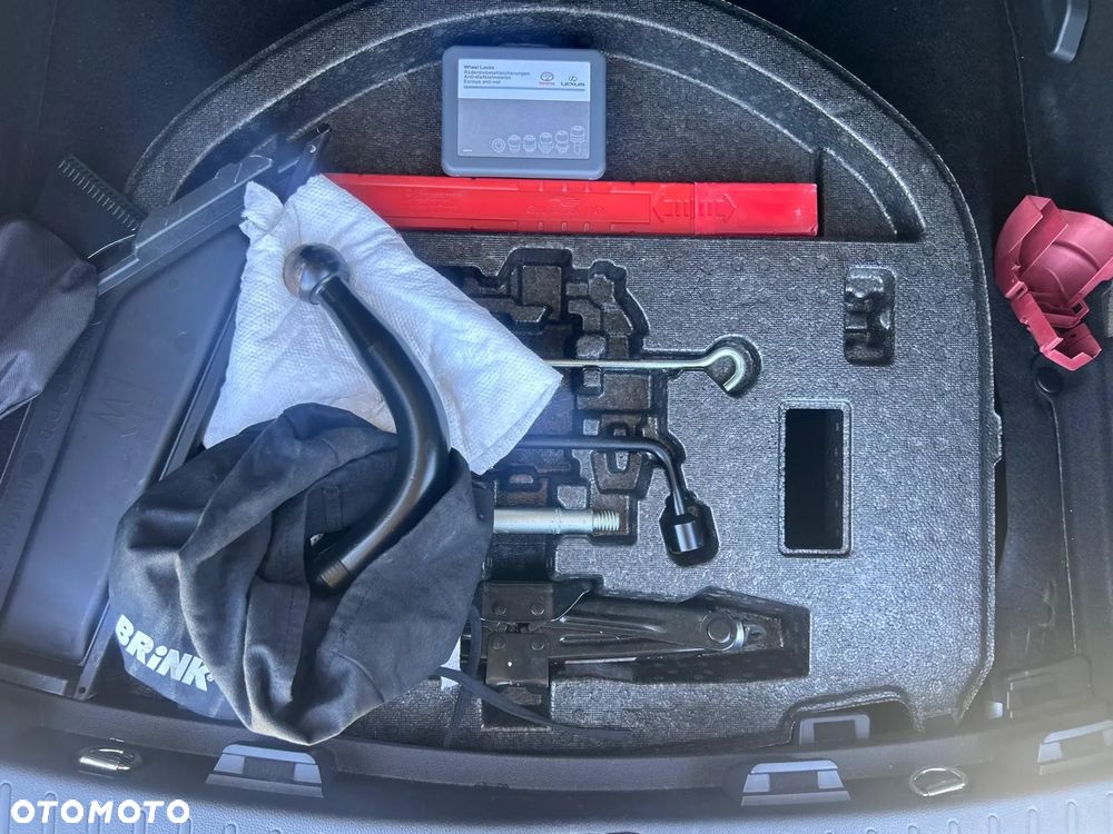 Toyota Corolla 2.0 Hybrid GR Sport - 25