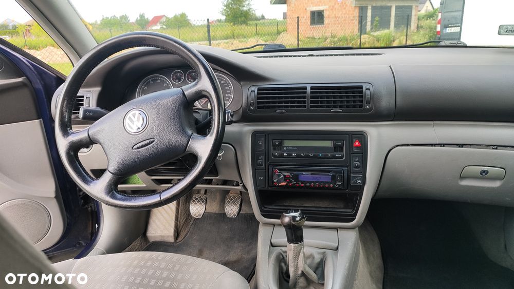 Volkswagen Passat - 6