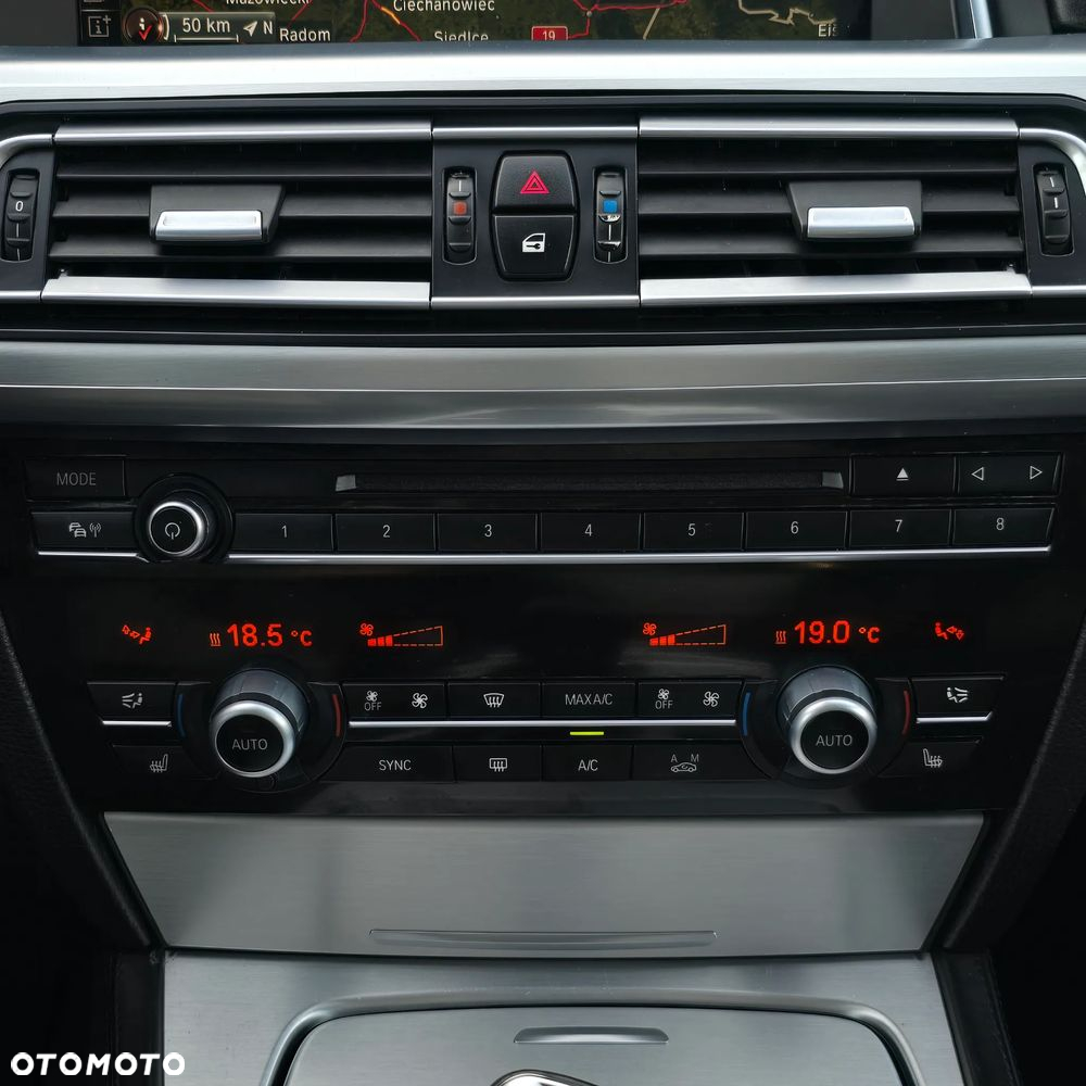 BMW Seria 7 740d xDrive - 39