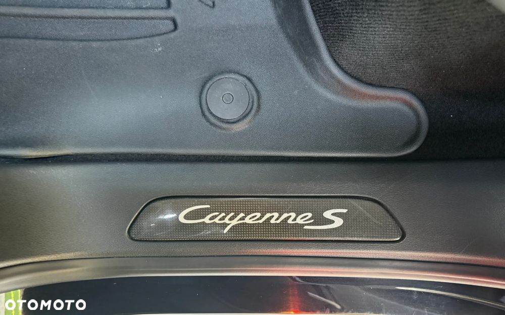 Porsche Cayenne - 31