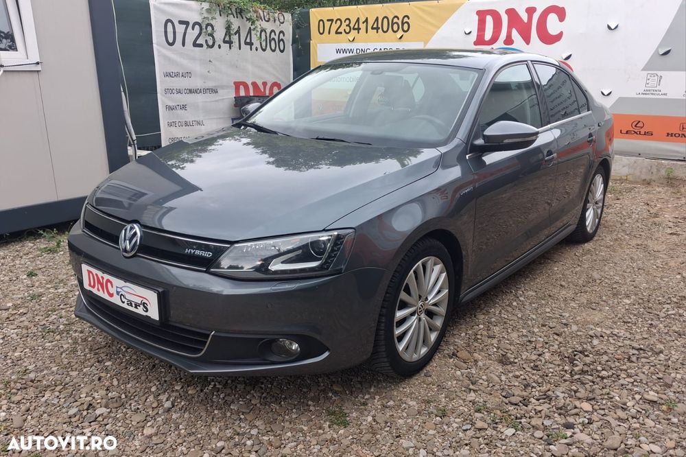 Volkswagen Jetta - 2