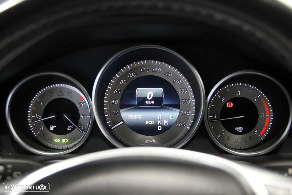 Mercedes-Benz E 250 BlueTEC Avantgarde Auto. - 20