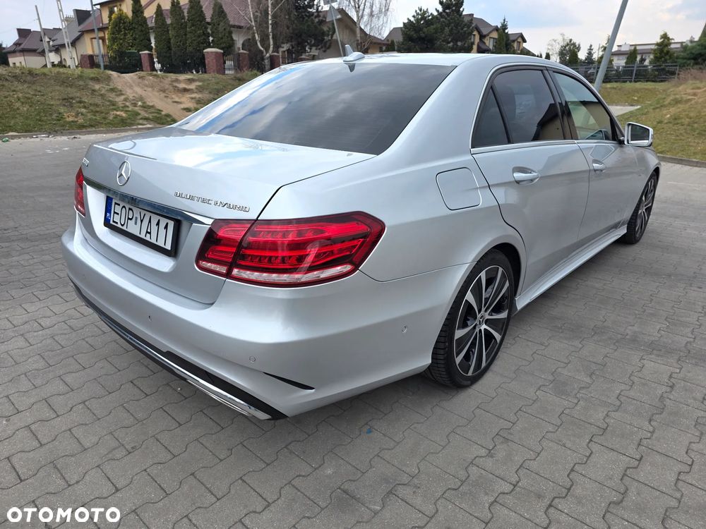 Mercedes-Benz Klasa E 300 BlueTec Hybrid - 3