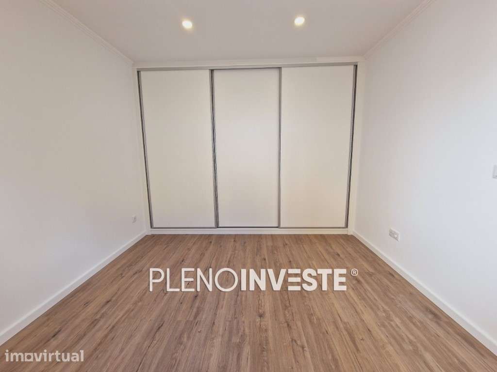 Moradia Térrea com terraço totalmente remodelada na Baixa da Banheira - Grande imagem: 5/19