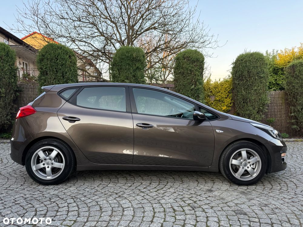 Kia Ceed 1.4 CVVT Dream Team Edition - 5