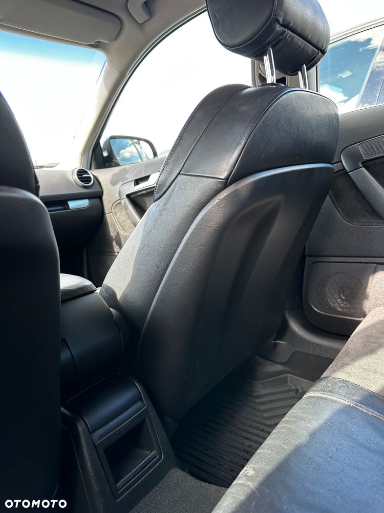 Audi A3 Sportback 2.0 TDI Ambiente - 14