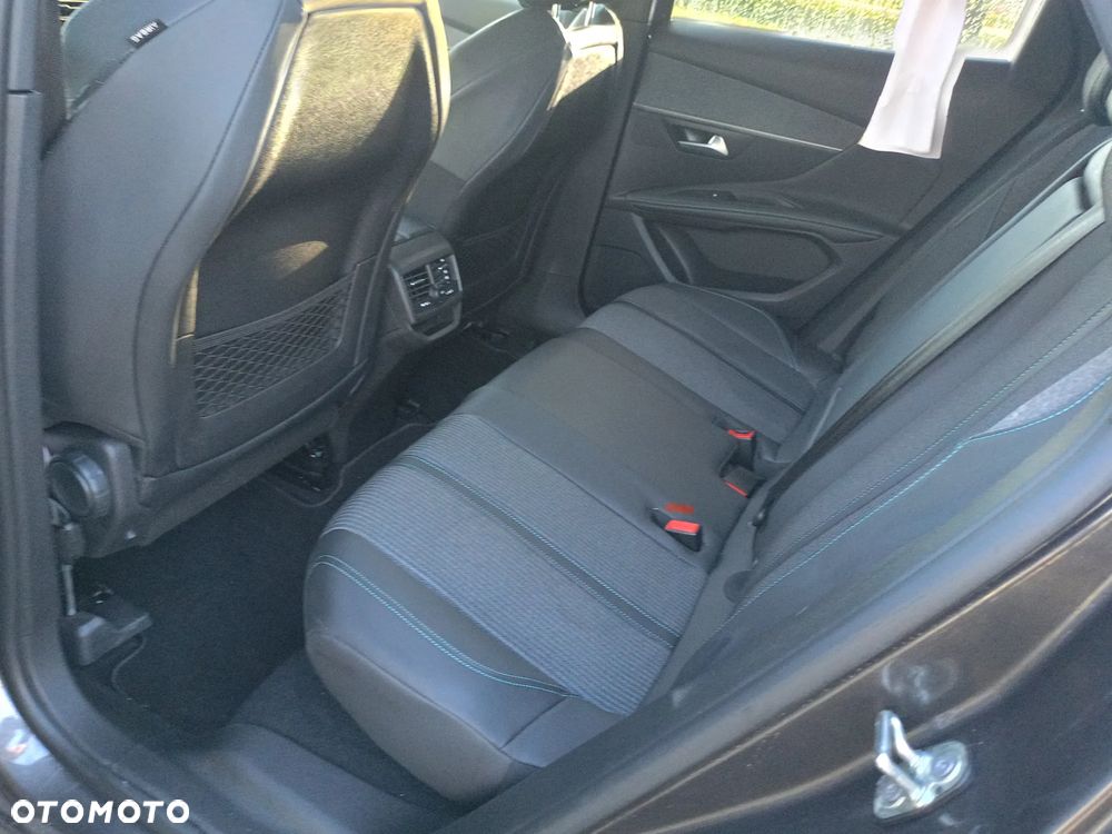 Peugeot 3008 BlueHDi 130 Stop & Start EAT8 Allure - 16