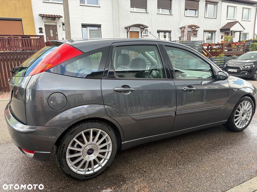 Ford Focus - 8