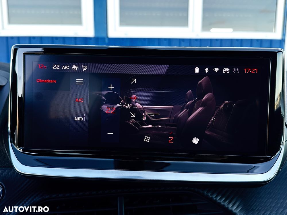 Peugeot 2008 1.2L PureTech 130 S&S EAT8 GT - 21