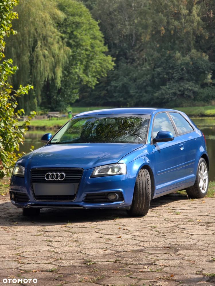 Audi A3 3-drzwiowe 1.6 TDI DPF Ambiente - 1
