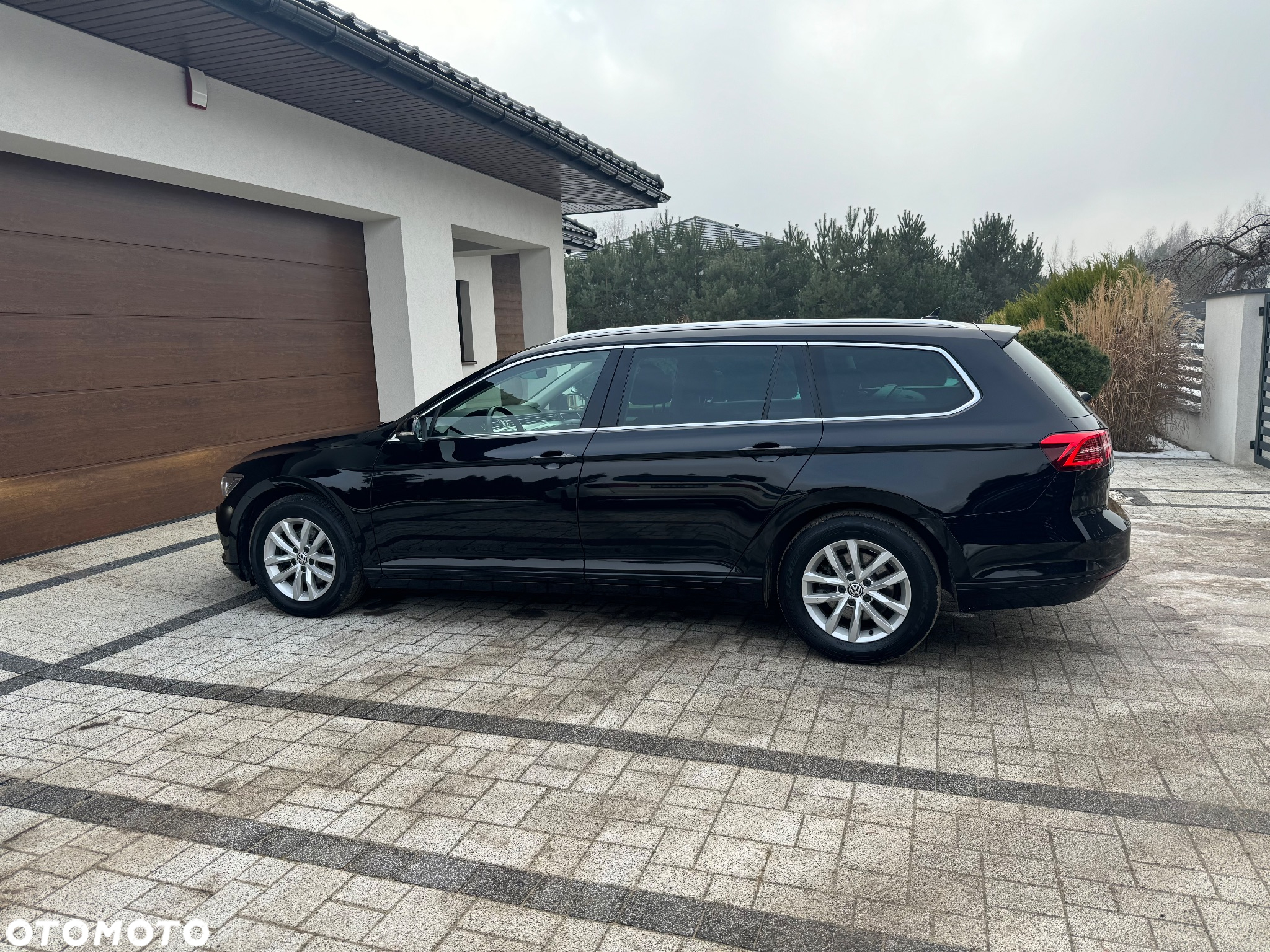 Volkswagen Passat Variant 1.6 TDI SCR DSG Comfortline - 20