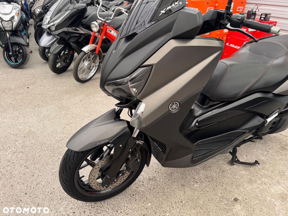 Yamaha X-max - 18