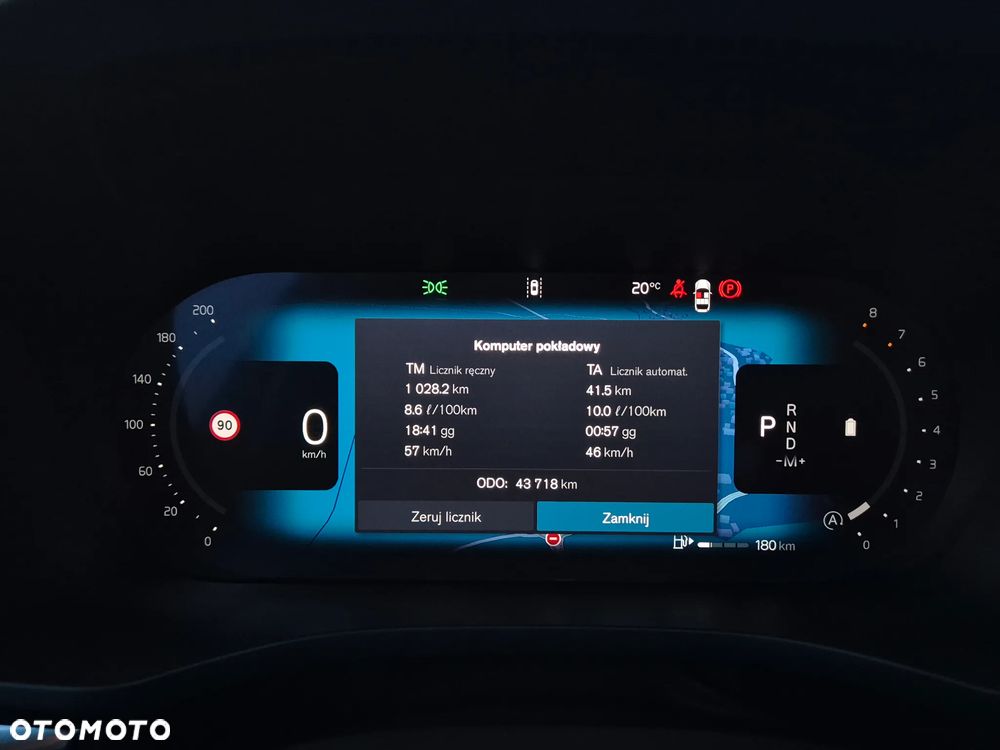 Volvo XC 60 B5 B AWD Ultimate Dark - 28