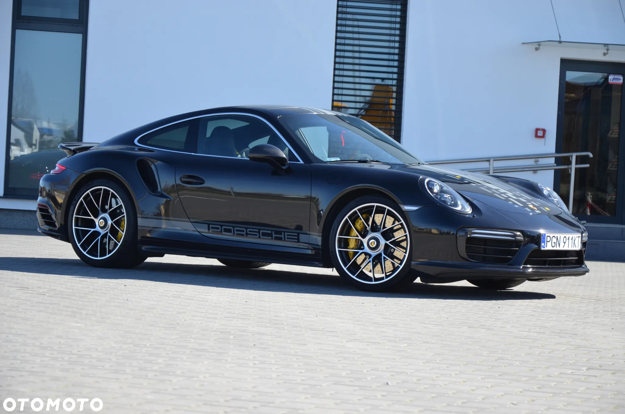 Porsche 911 Turbo S - 4