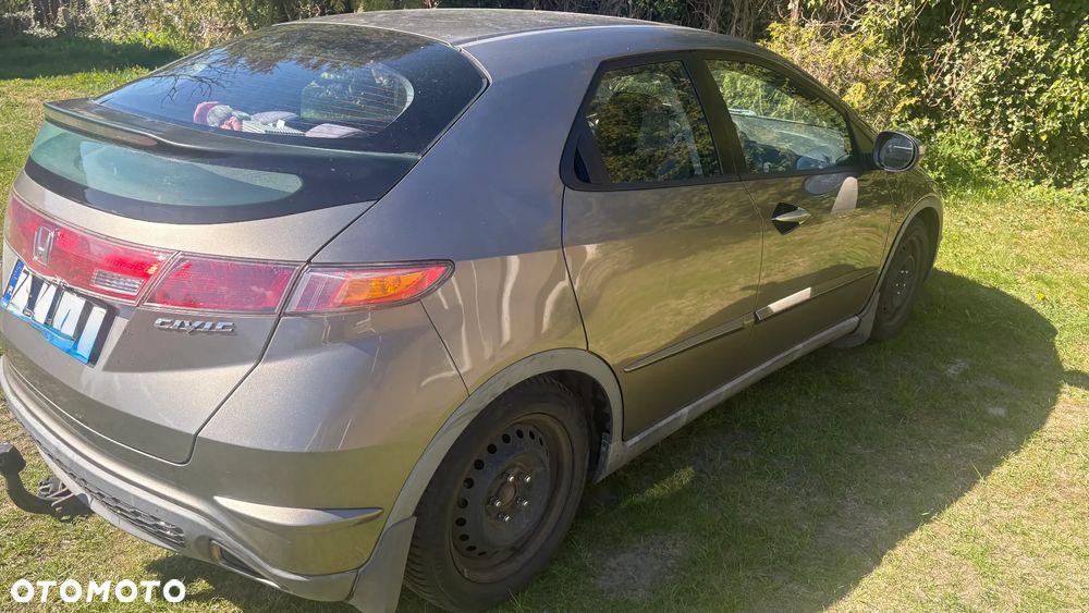 Honda Civic 1.8 Comfort - 9