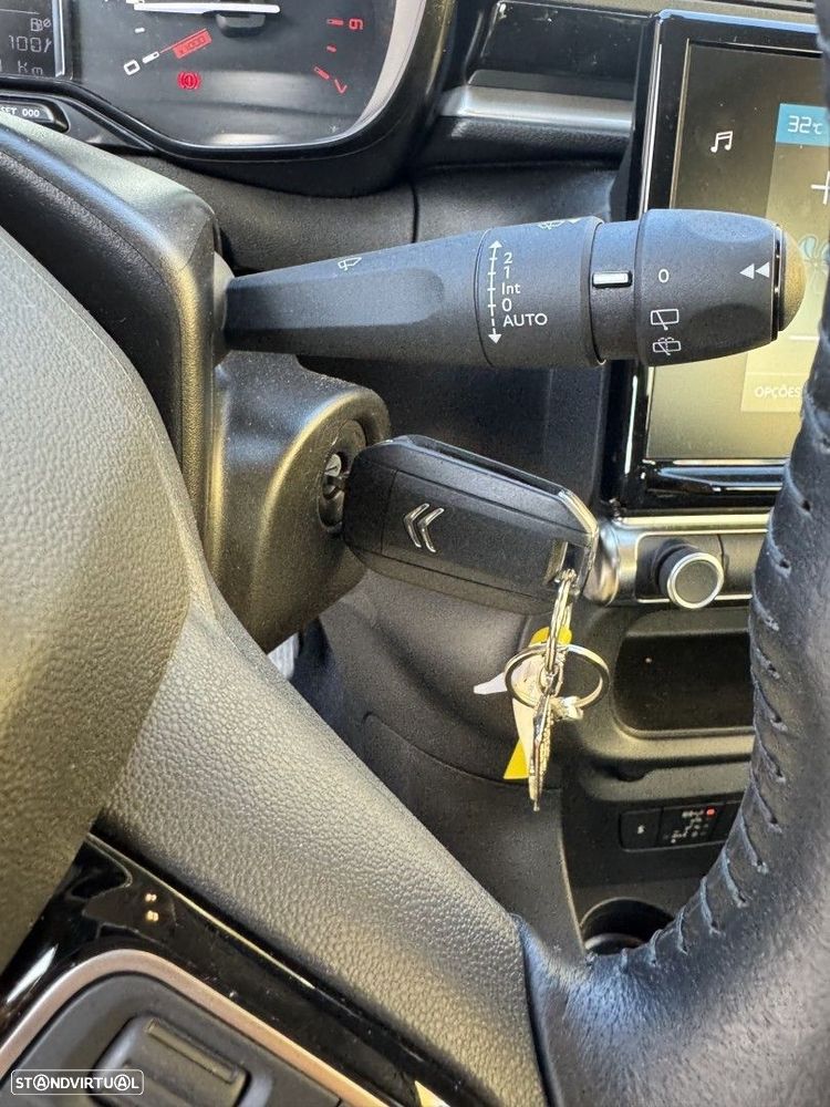 Citroën C3 1.2 PureTech Shine EAT6 - 26