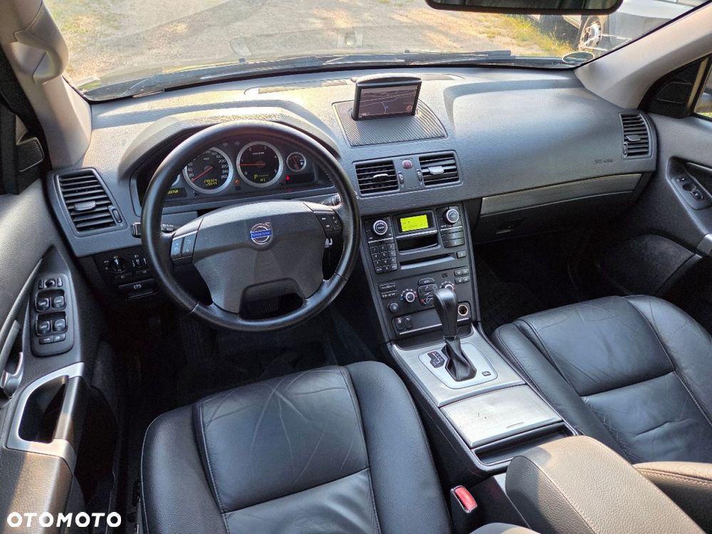Volvo XC 90 D5 Momentum - 17