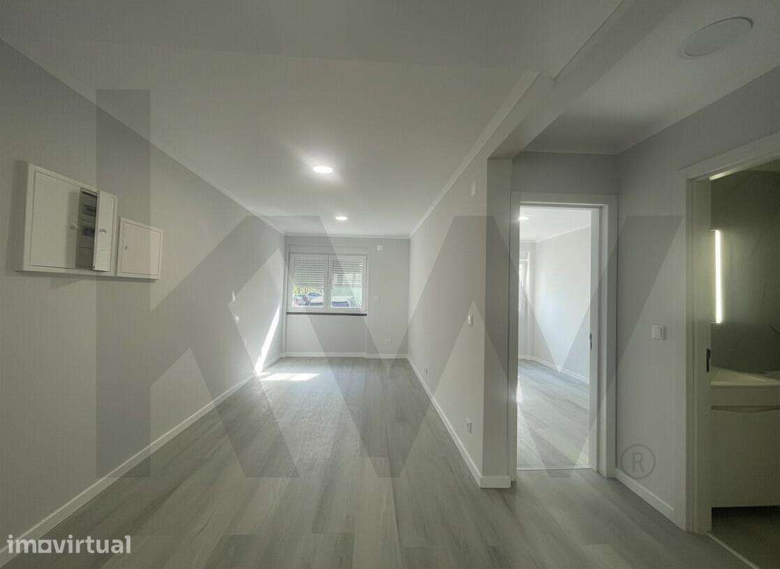 Apartamento T2 Remodelado em Benfica – Excelente Oportunidade - Grande imagem: 4/21