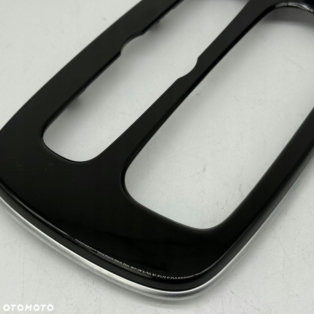 panel / radioodtwarzacz cd/dvd/gps smart fortwo iii 281150531r - 5