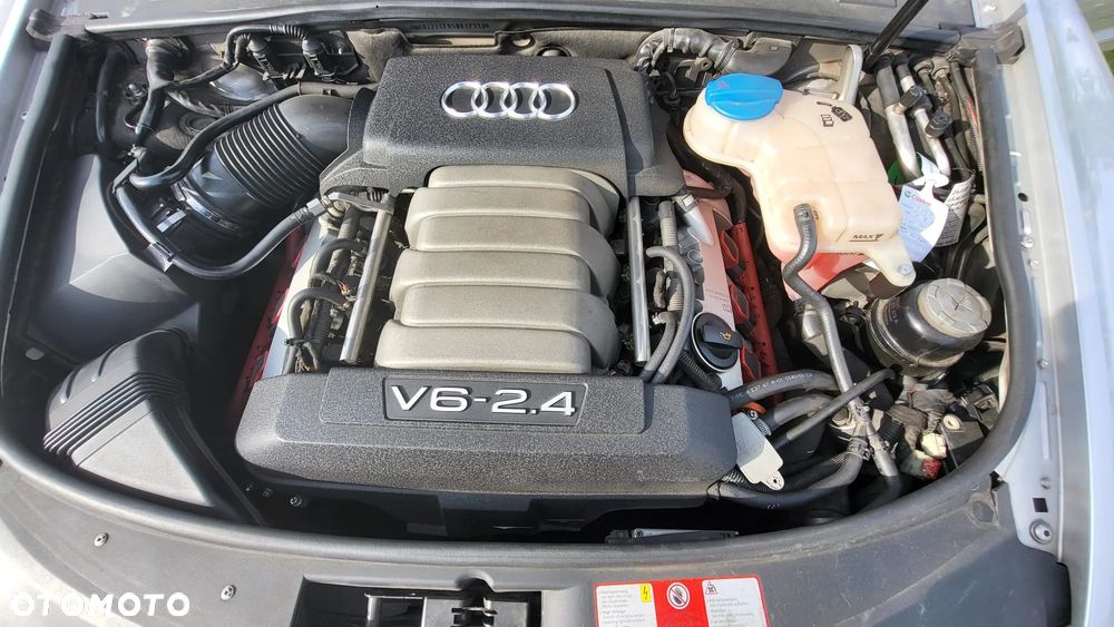 Audi A6 Limousine 2.4 - 15
