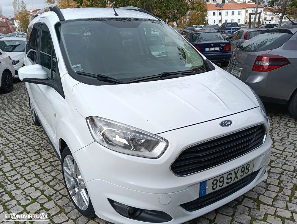 Ford Tourneo Courier 1.5 TDCi Titanium - 17