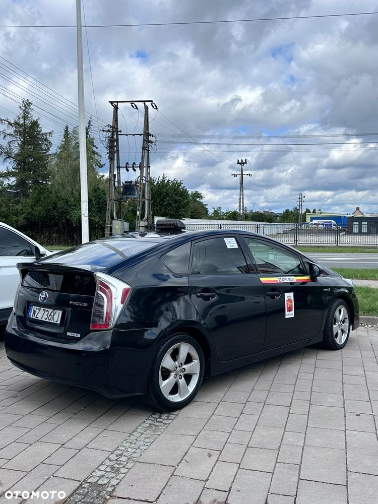 Toyota Prius - 5