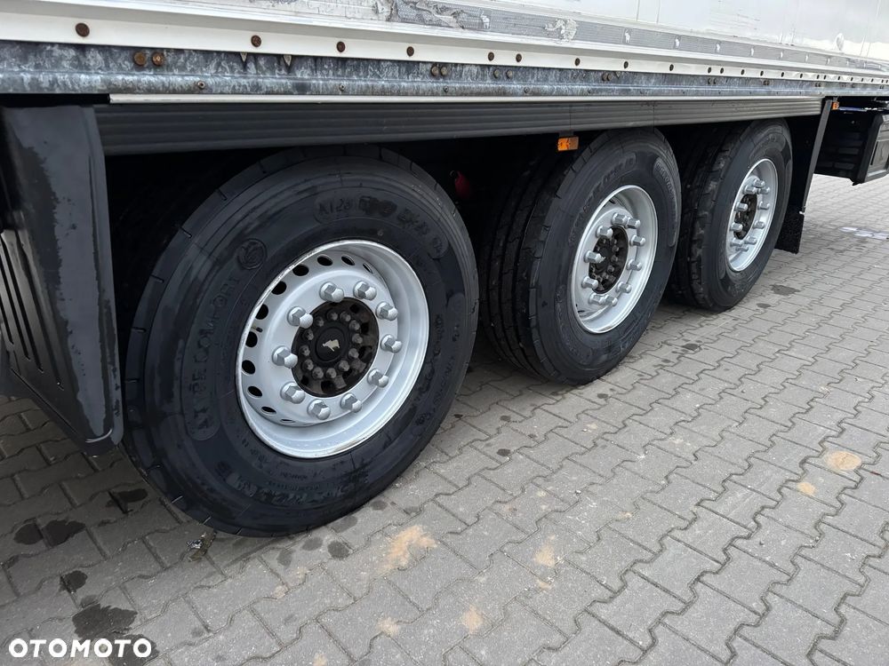 Schmitz Cargobull Izoterma , Doppelstock, oś podnoszona - 25