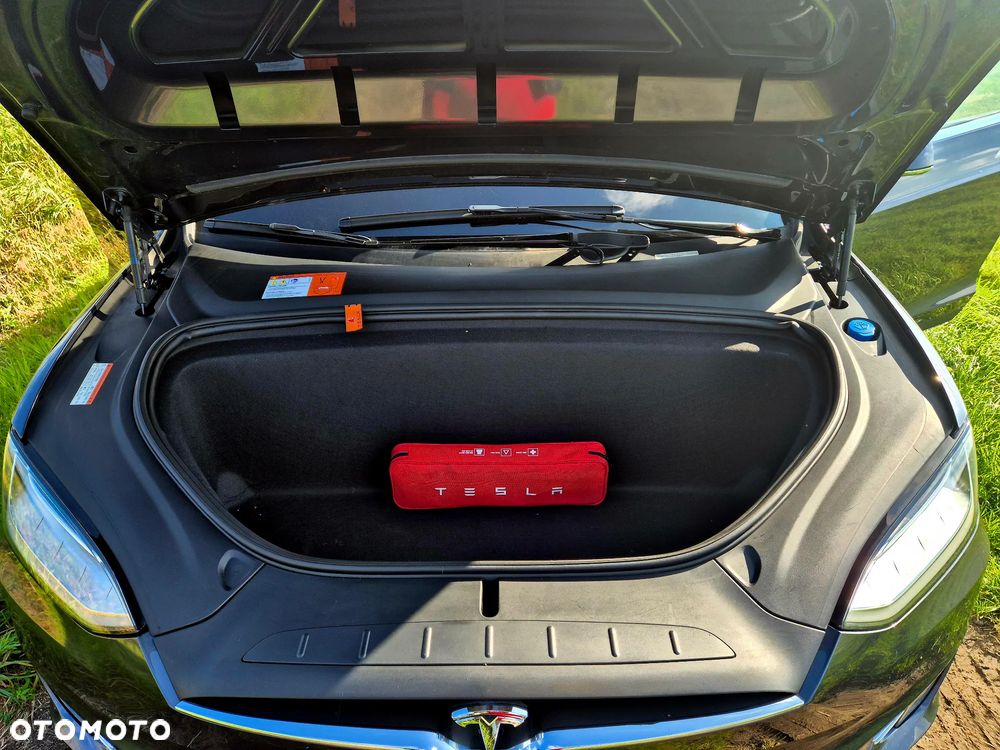 Tesla Model X Long Range Plus - 17